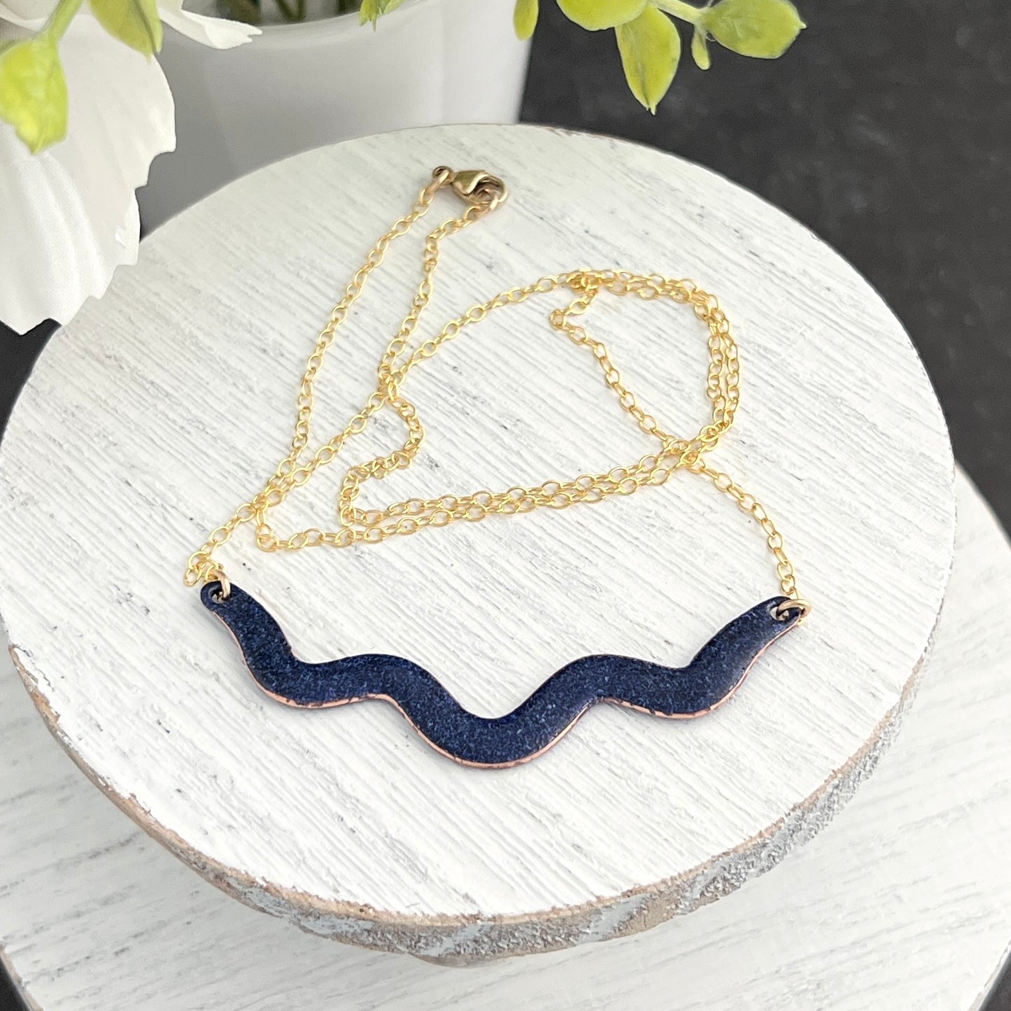 Enamel Wavy Bar Necklace