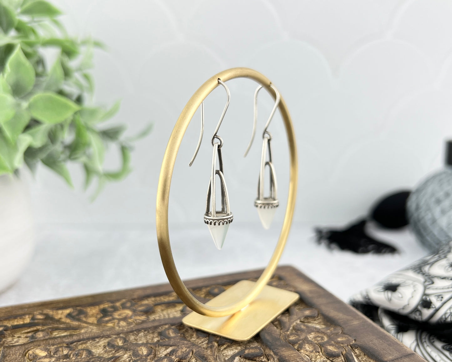 White Agate Decorative Drop Earrings