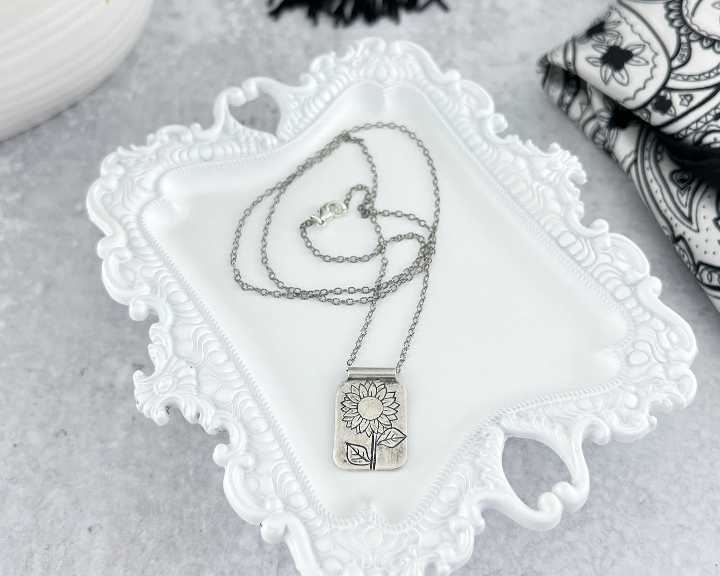 Single Sunflower Necklace