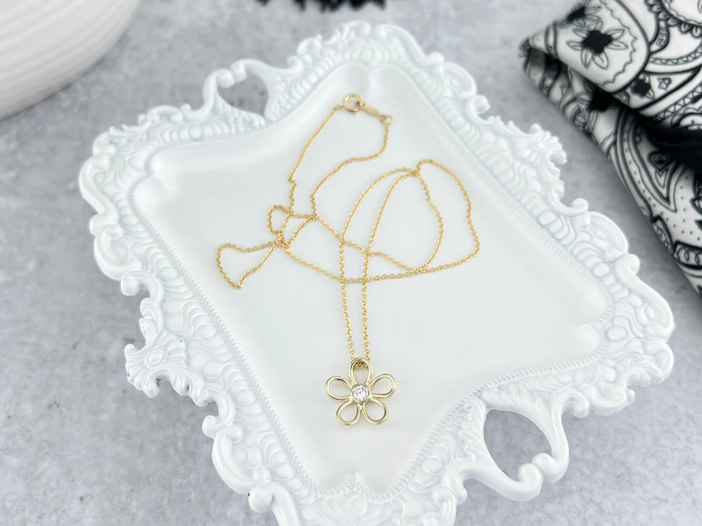 Gold Diamond Daisy Necklace