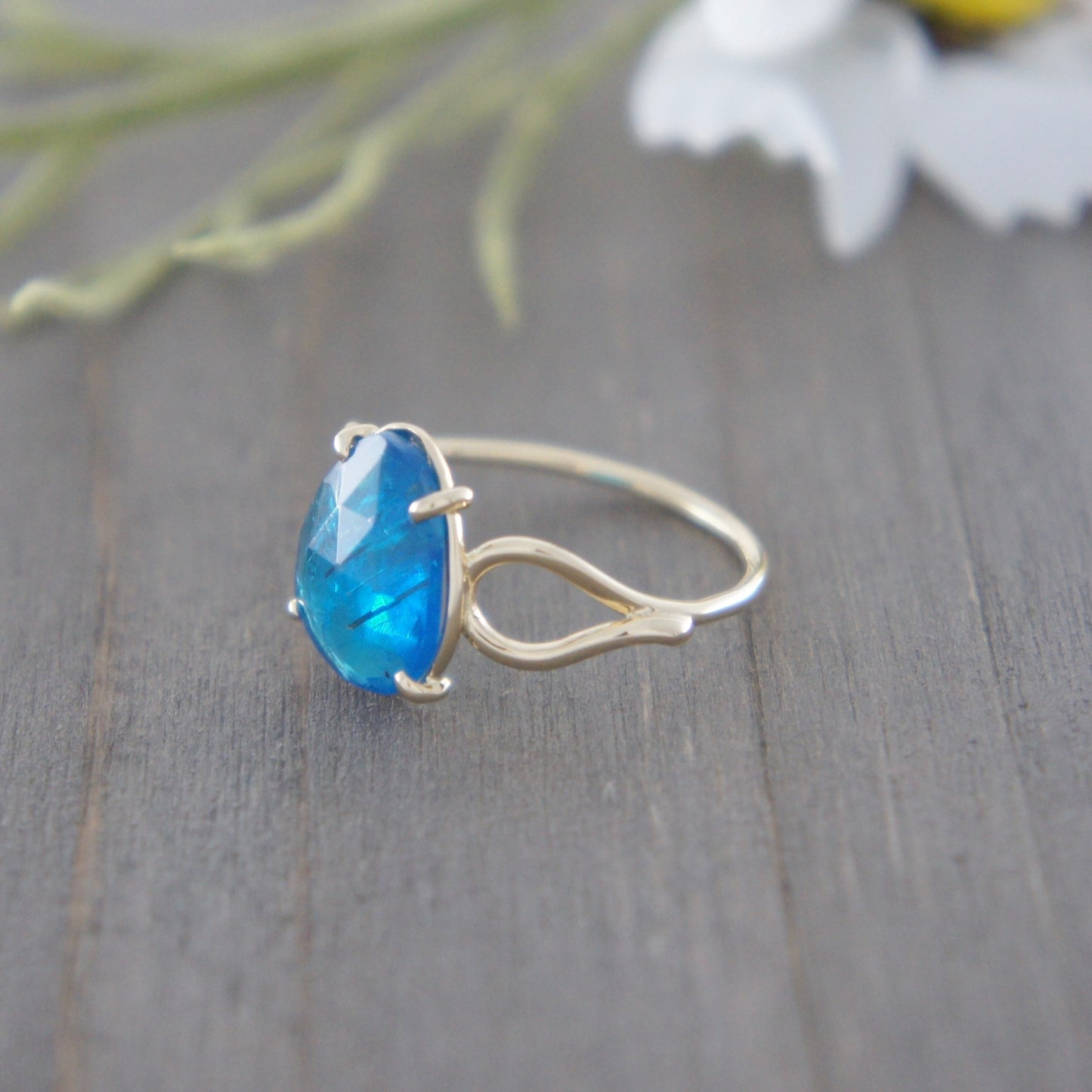 Yellow Gold Apatite Ring