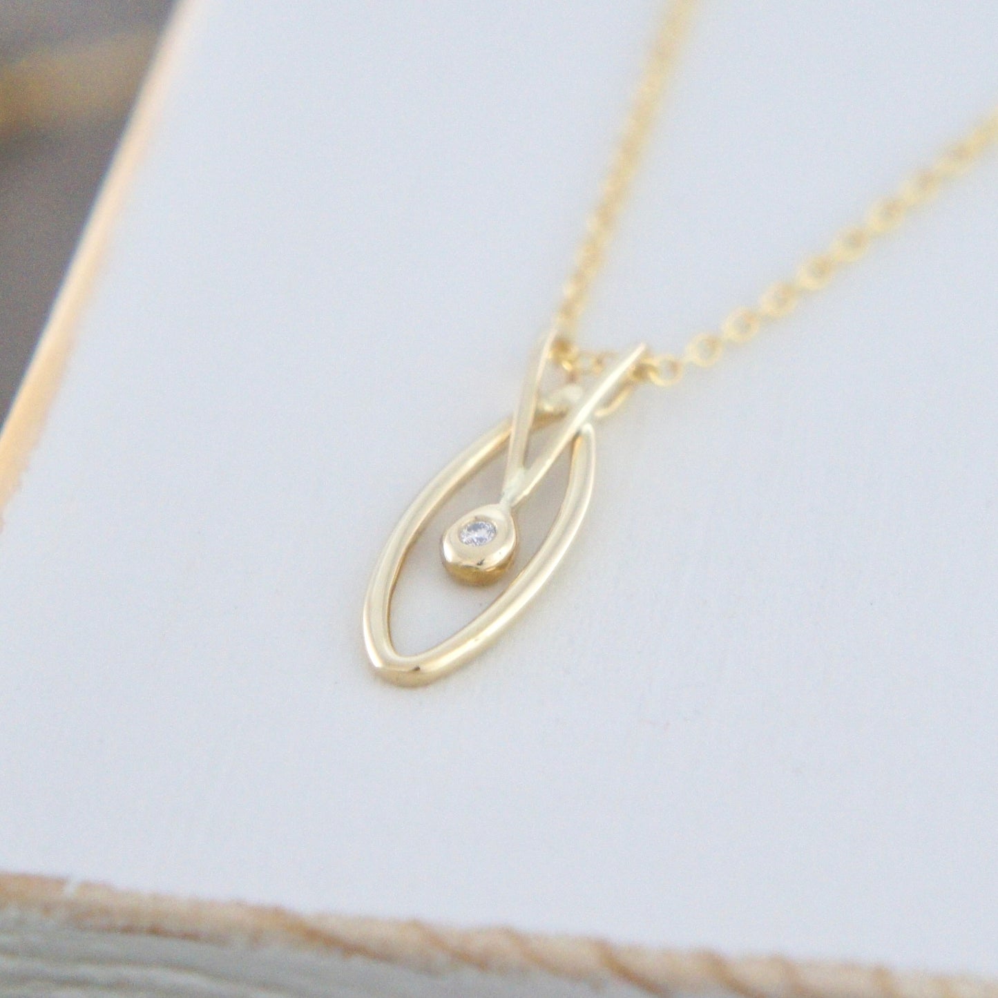 Open Marquise Yellow Gold Wire Necklace With Diamond