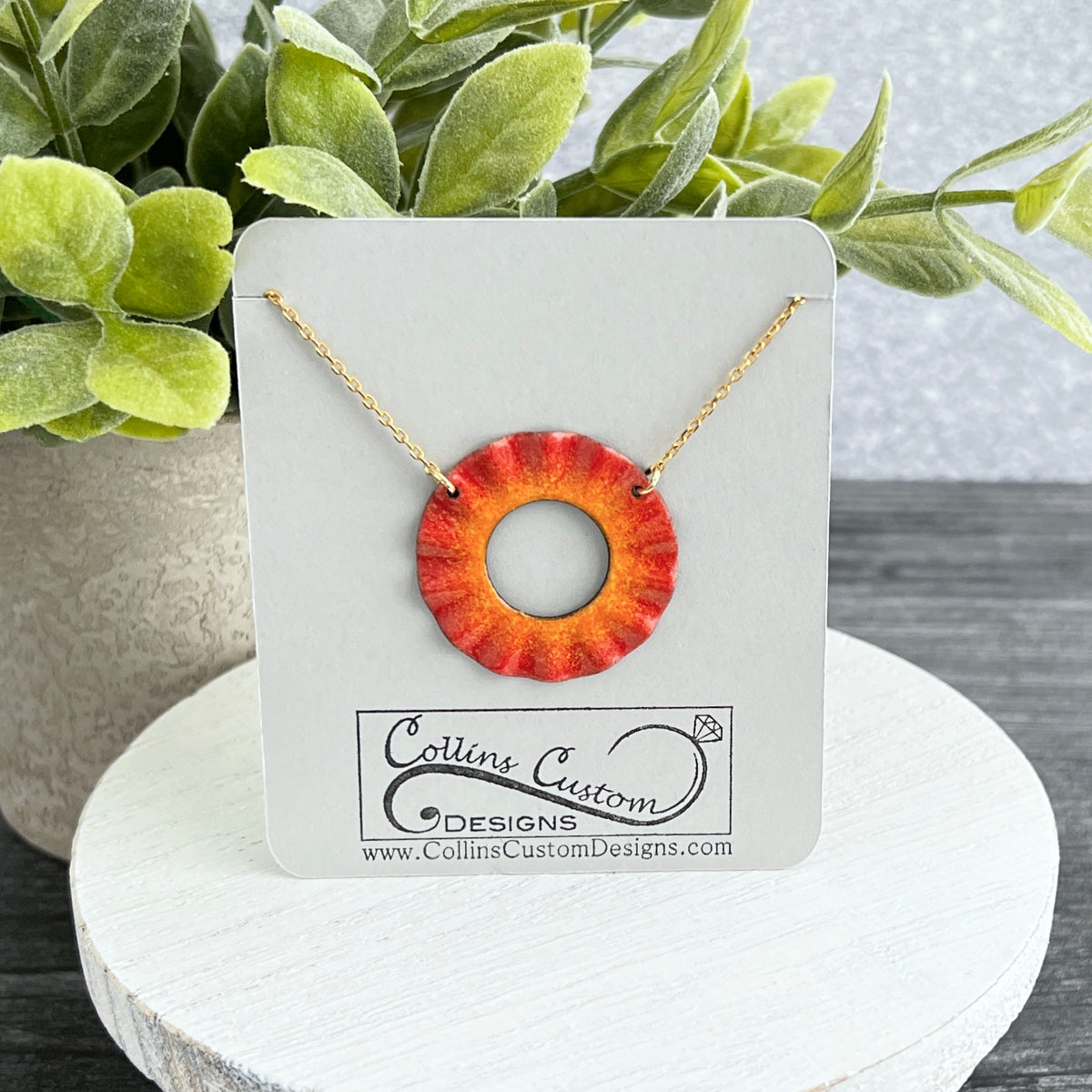 Enamel Wavy Open Circle Stationary Necklace