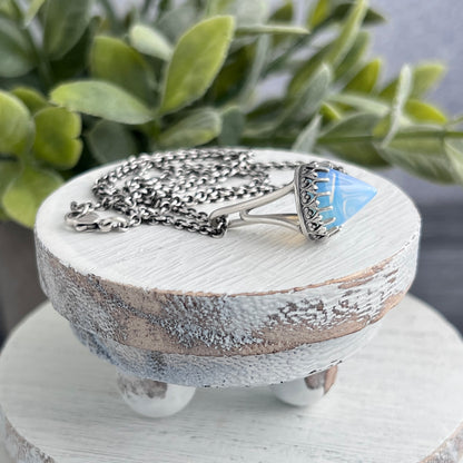 Decorative Drop Necklace with Cone Stone