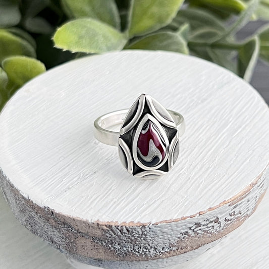 Sterling Silver Pear Shaped Fordite Ring with Decorative Frame